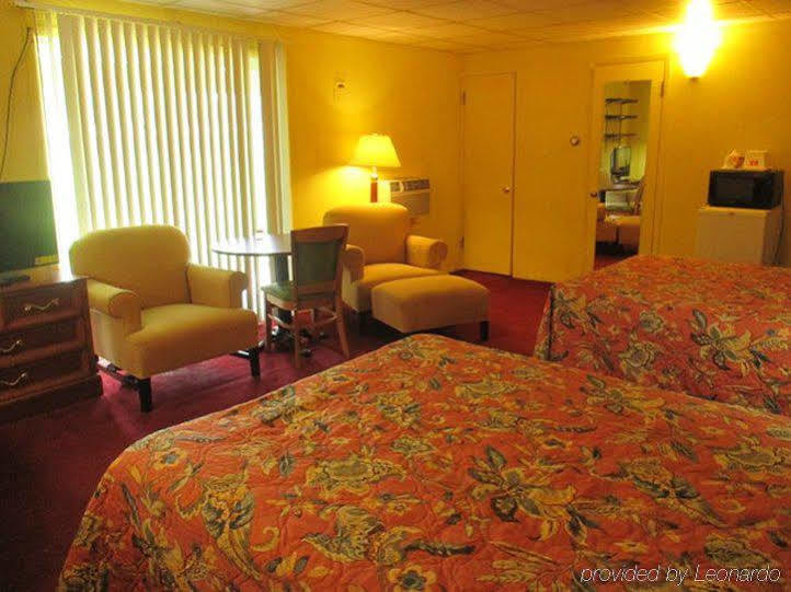 Rodeway Inn Flora Eksteriør billede